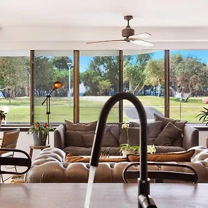 Aparthotel Byron Pacific - On Clarkes Beach